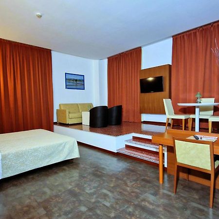 Bella Italia Palace Hotel Новара Екстер'єр фото
