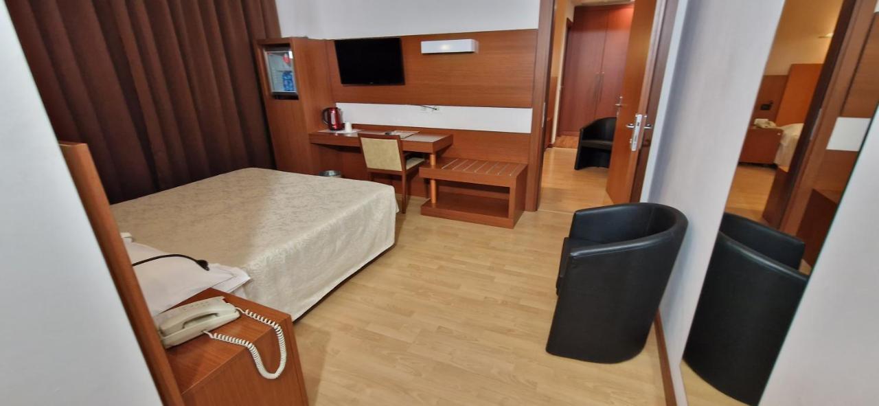 Bella Italia Palace Hotel Новара Екстер'єр фото