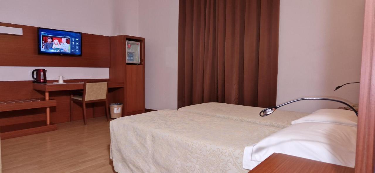 Bella Italia Palace Hotel Новара Екстер'єр фото