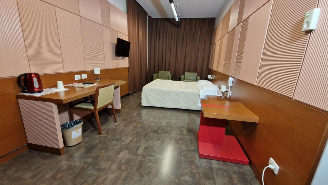 Bella Italia Palace Hotel Новара Екстер'єр фото