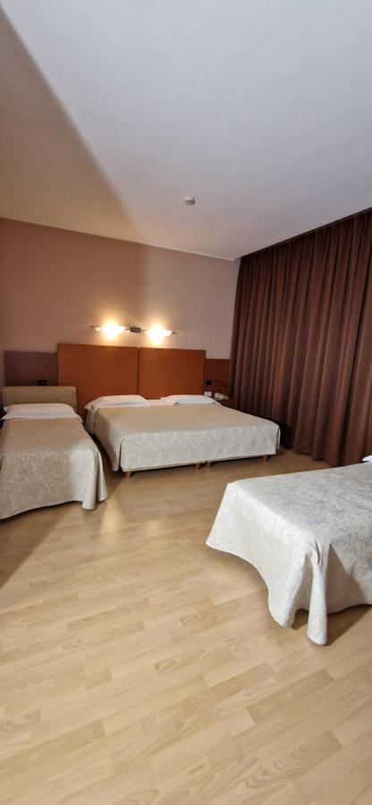 Bella Italia Palace Hotel Новара Екстер'єр фото