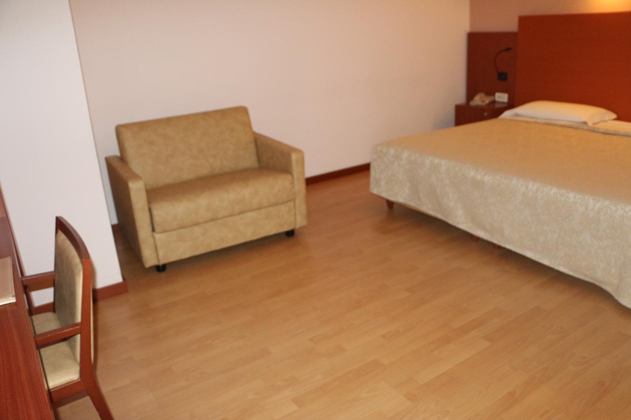 Bella Italia Palace Hotel Новара Екстер'єр фото
